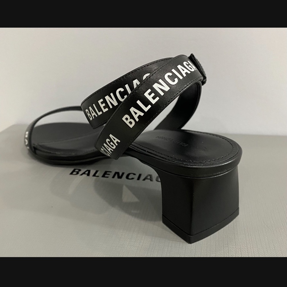 Authentic Balenciaga Sandals -New - Picture 2 of 4